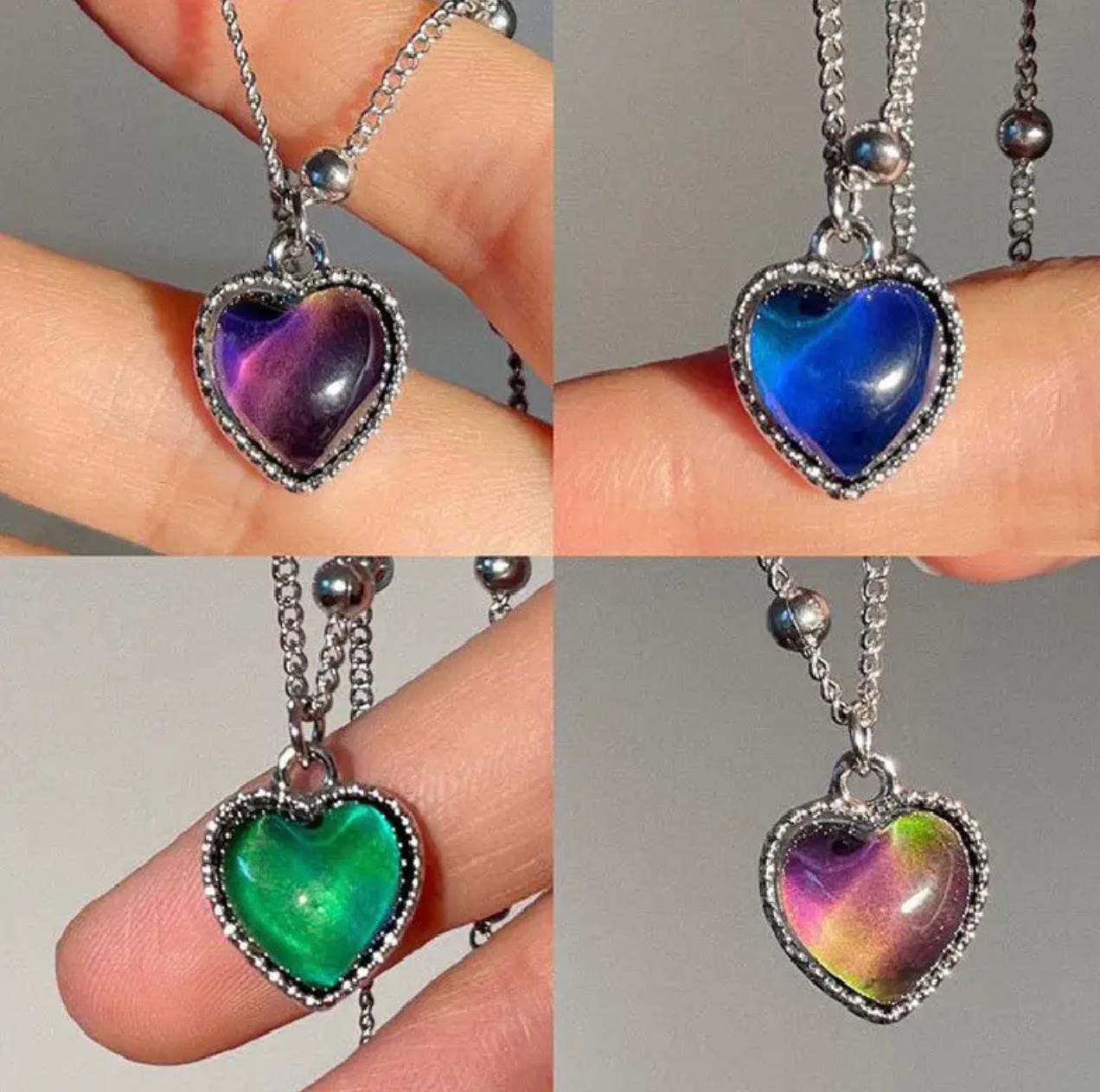 💙💜💚 Collar de Emociones que Cambia de Color – Corazón Multicolor | SKU: AZ021 ✨